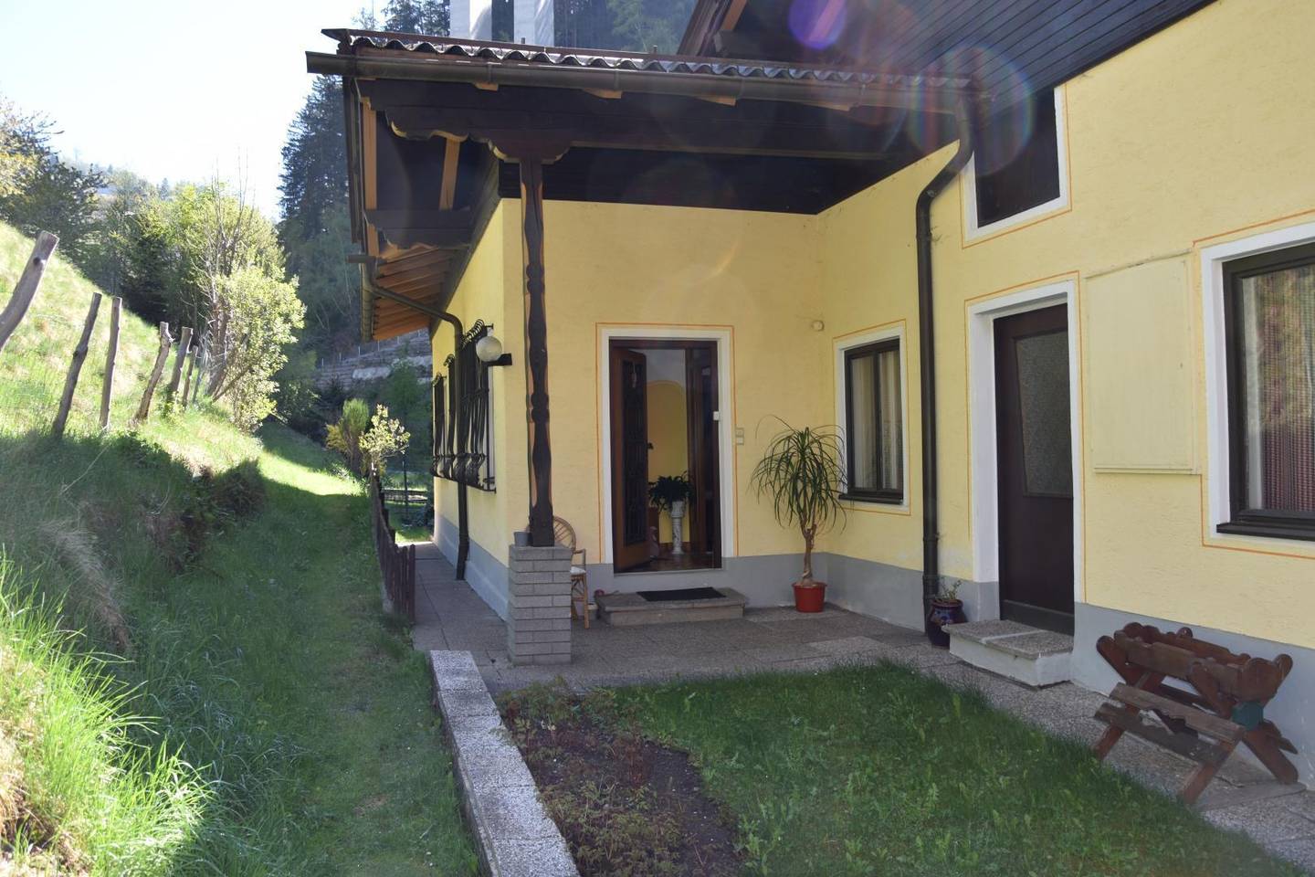 Wohnhaus mit Geschäftslokal in Kremsbrücke