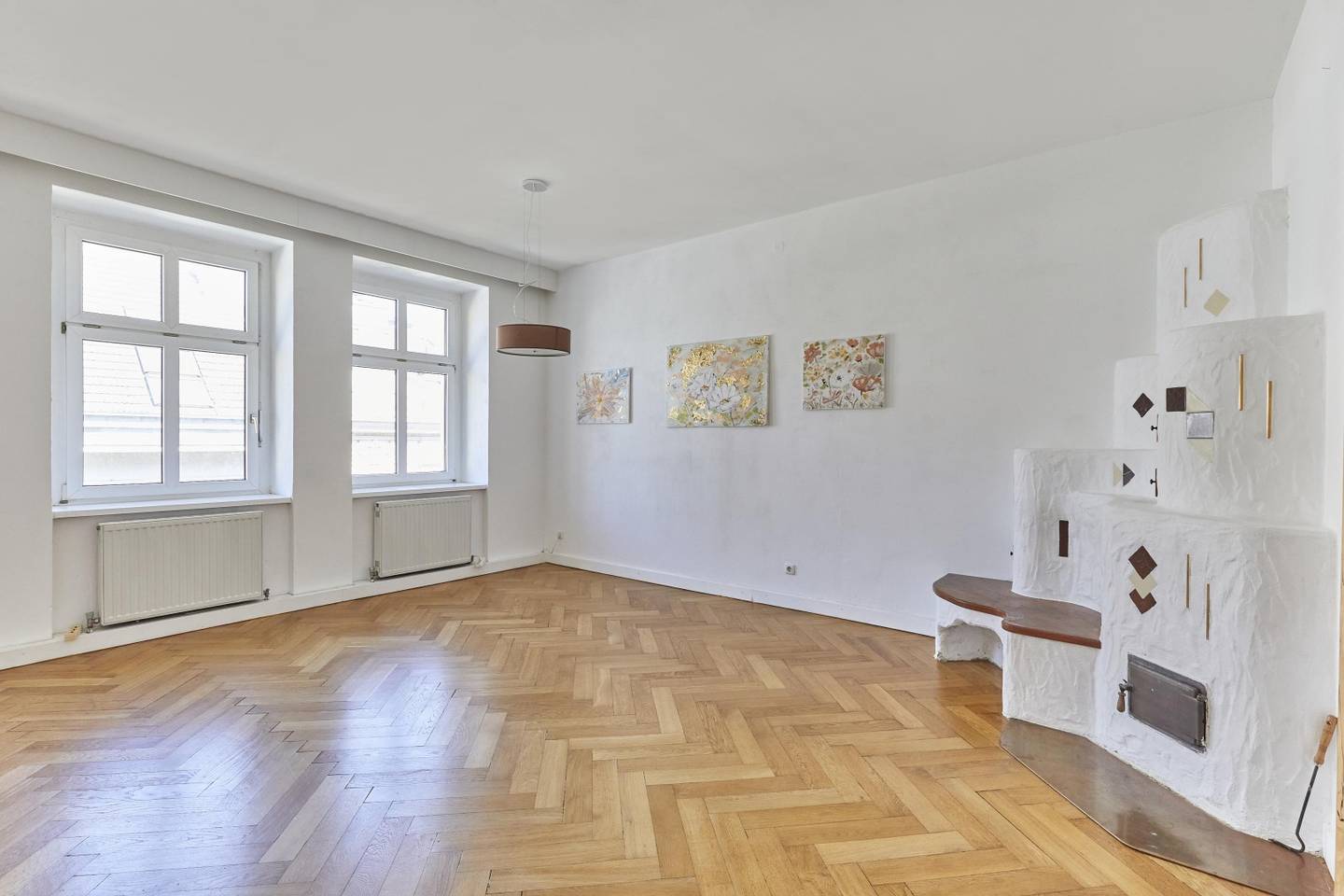 Altbauwohnung mit Charme und Kachelofen