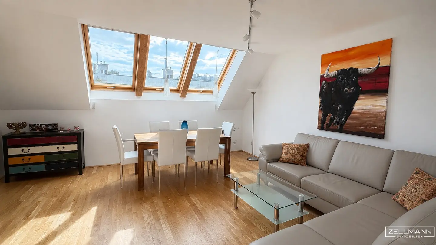 ZWEI TERRASSEN. EIN LEBENSGEFÜHL. – Dachgeschoss mit Galerie &amp; Loftflair | ZELLMANN IMMOBILIEN