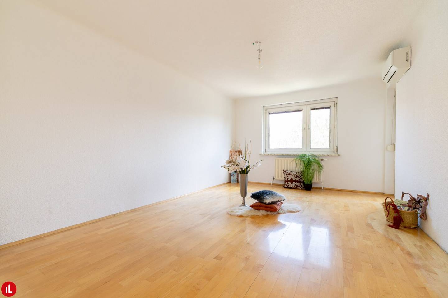 Apartment in central location with balcony and elevator