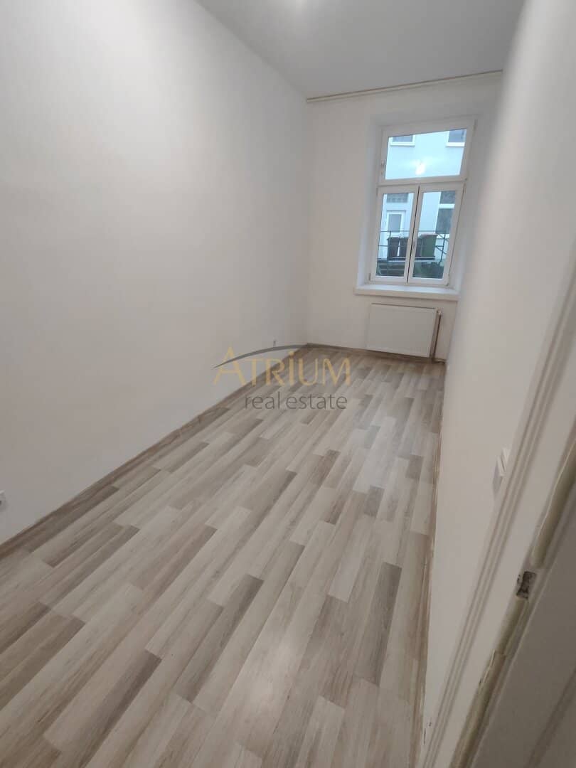 Topsanierte 40m² Wohnung mit Einbauküche  in 1140 Wien – Top Preis!