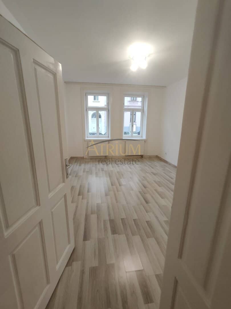 Topsanierte 40m² Wohnung mit Einbauküche  in 1140 Wien – Top Preis!