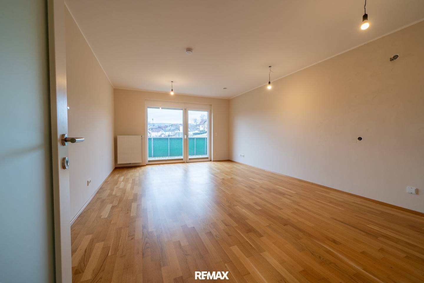 Apartment in Euratsfeld central location balcony