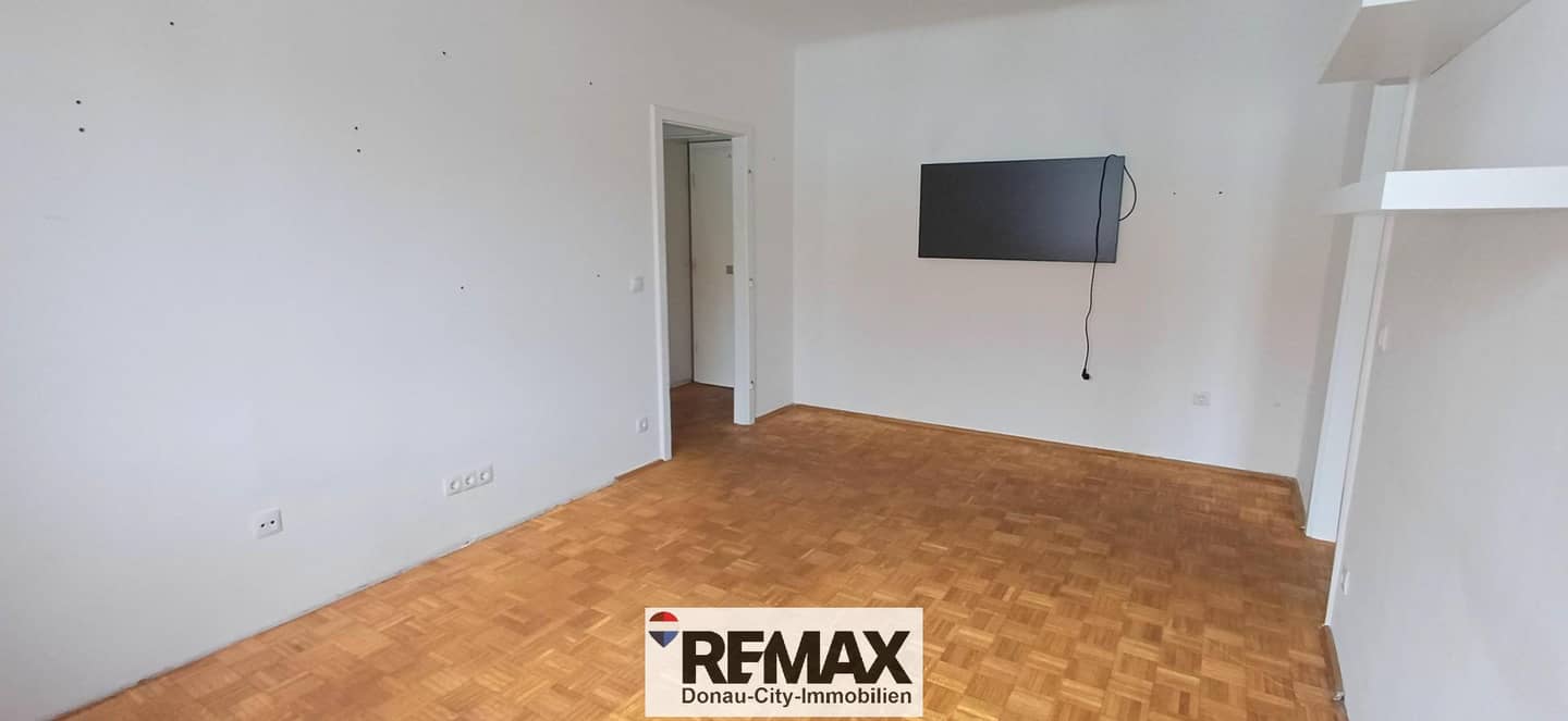 Apartment near Arthaberpark bright rooms modern kitchen