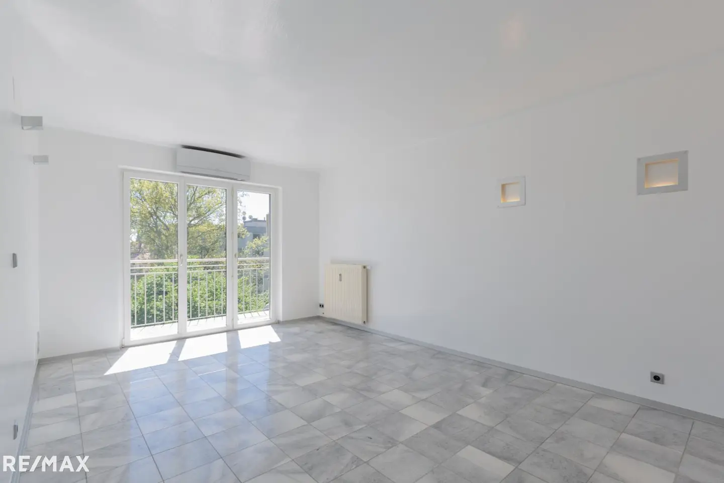 Saniert und sonnig Wohnung mit südseitigem Balkon