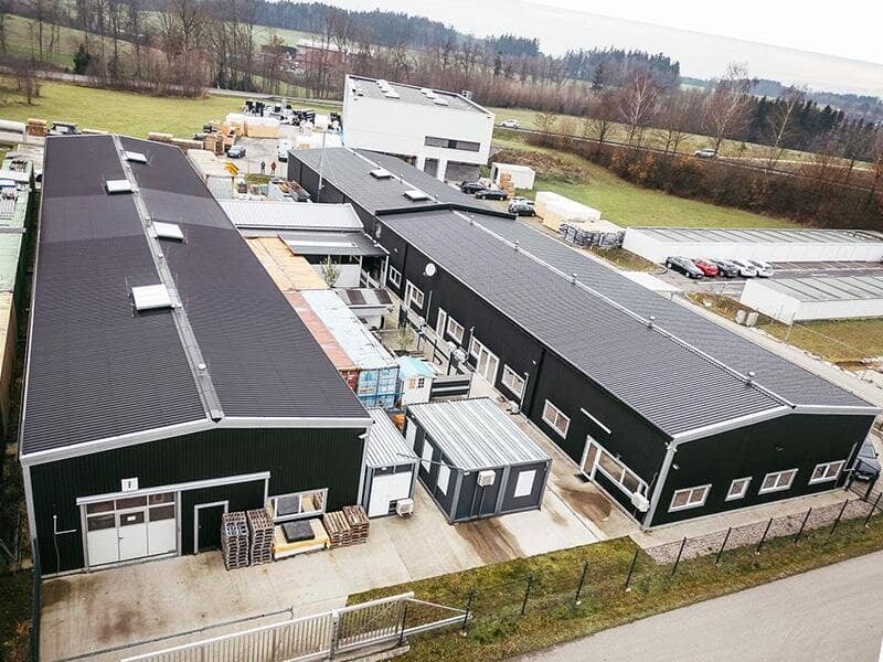 Gewerbehallen mit Büro 2014