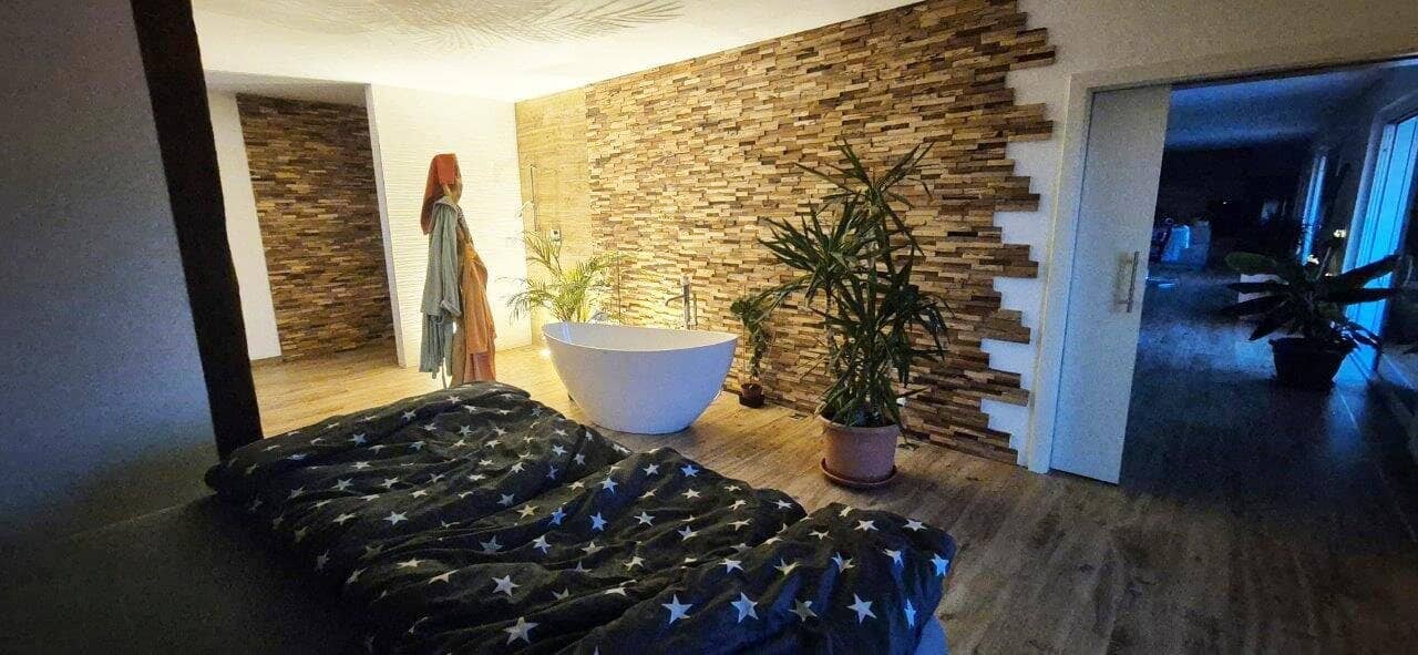 Like new penthouse with roof terrace in green
