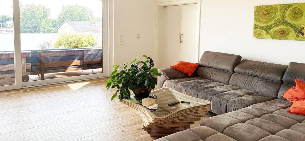 Like new penthouse with roof terrace in green