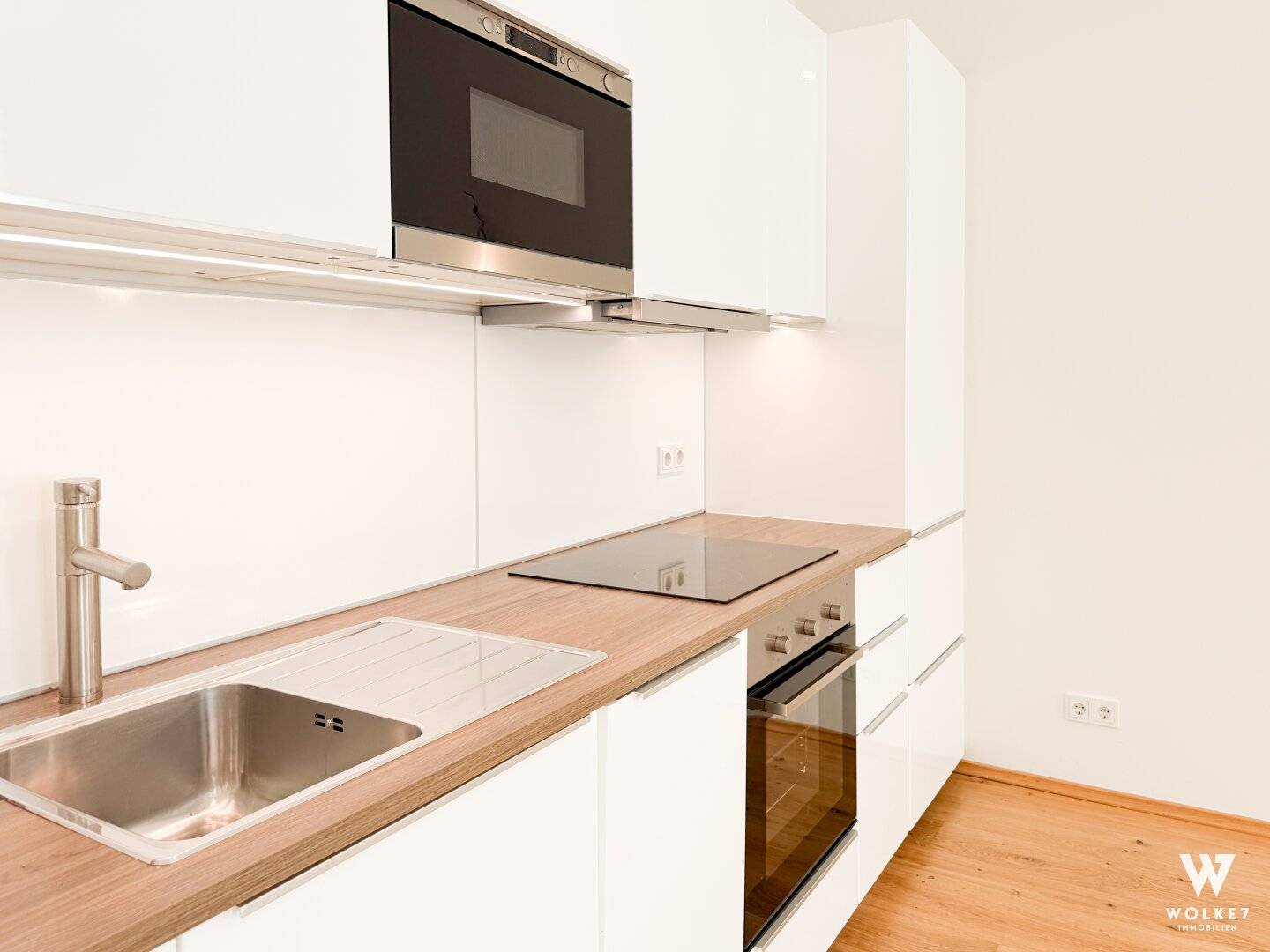 Old building apartment Cottageviertel renovated