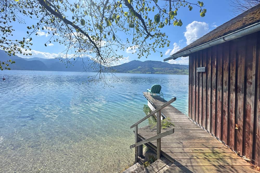 Wohnhaus am Attersee mit Badeplatz
