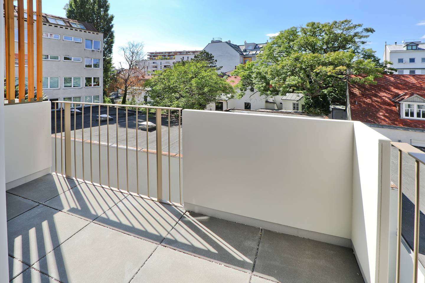 Newly built apartment with U3 access and quiet location
