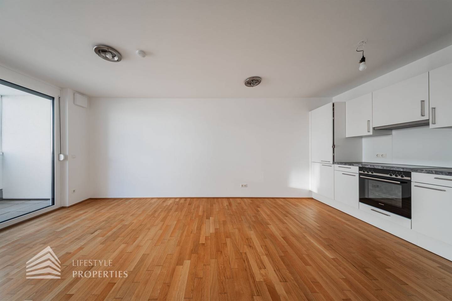 Neubau Wohnung mit Loggia lichtdurchflutet
