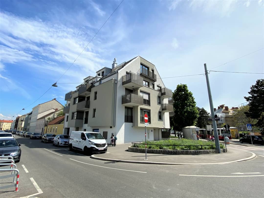 Dachgeschosswohnung mit Terrasse in ruhiger Innenhoflage und Lift