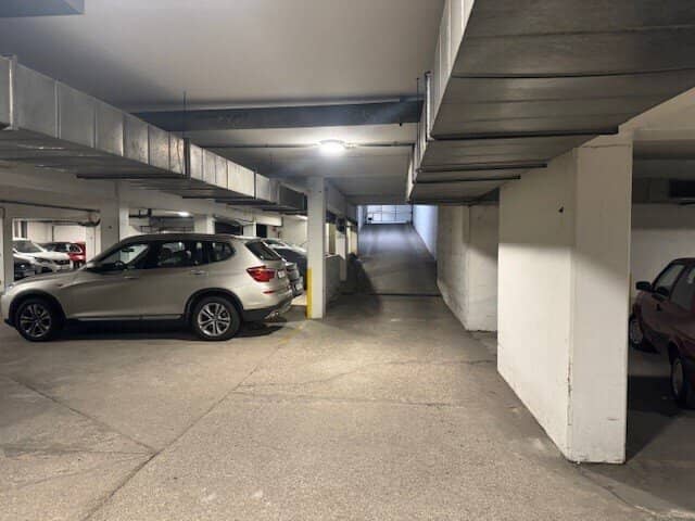 Tiefgaragenplatz Magdalenenstr. Wien