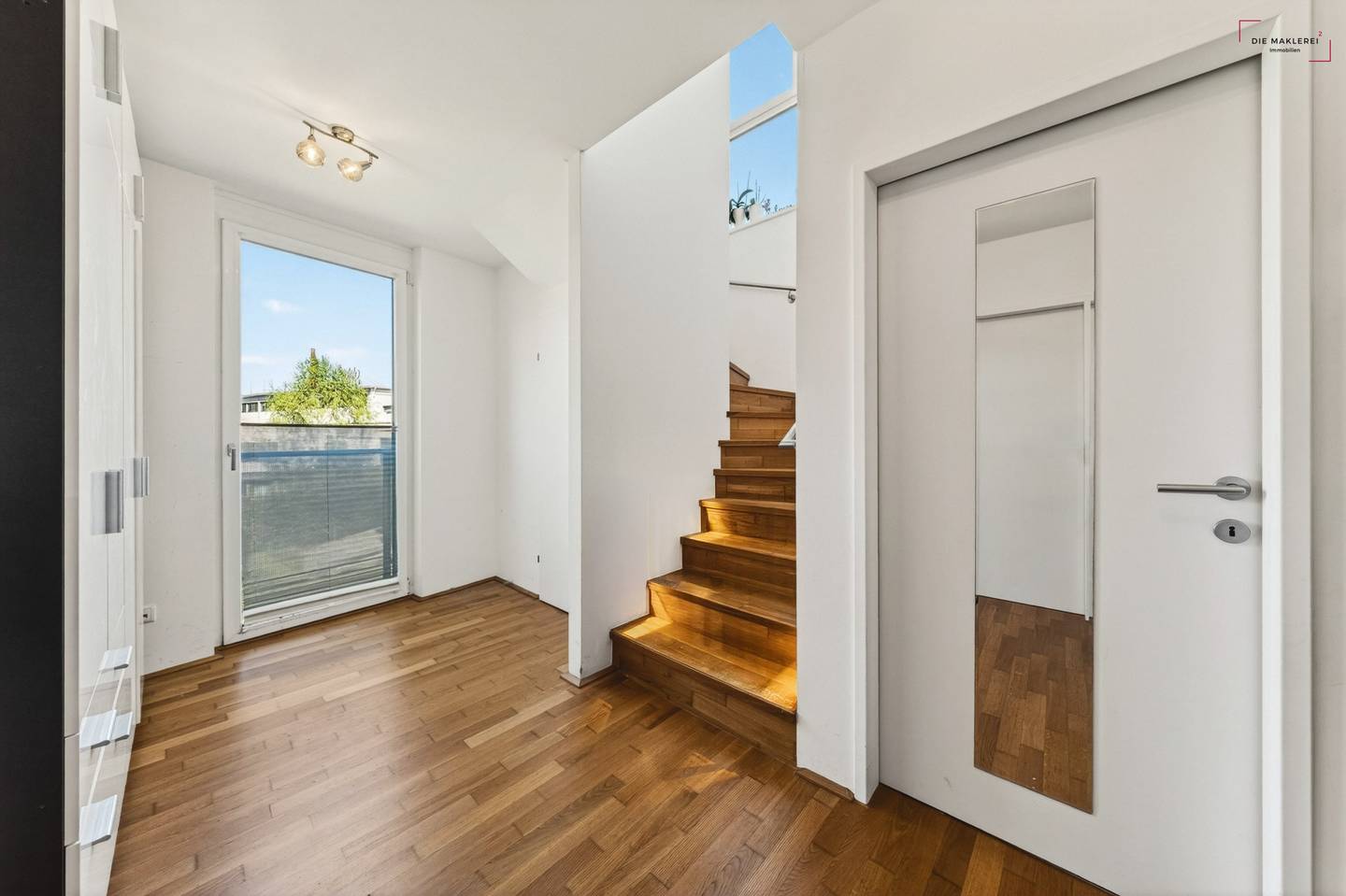 Maisonette apartment terrace and parking