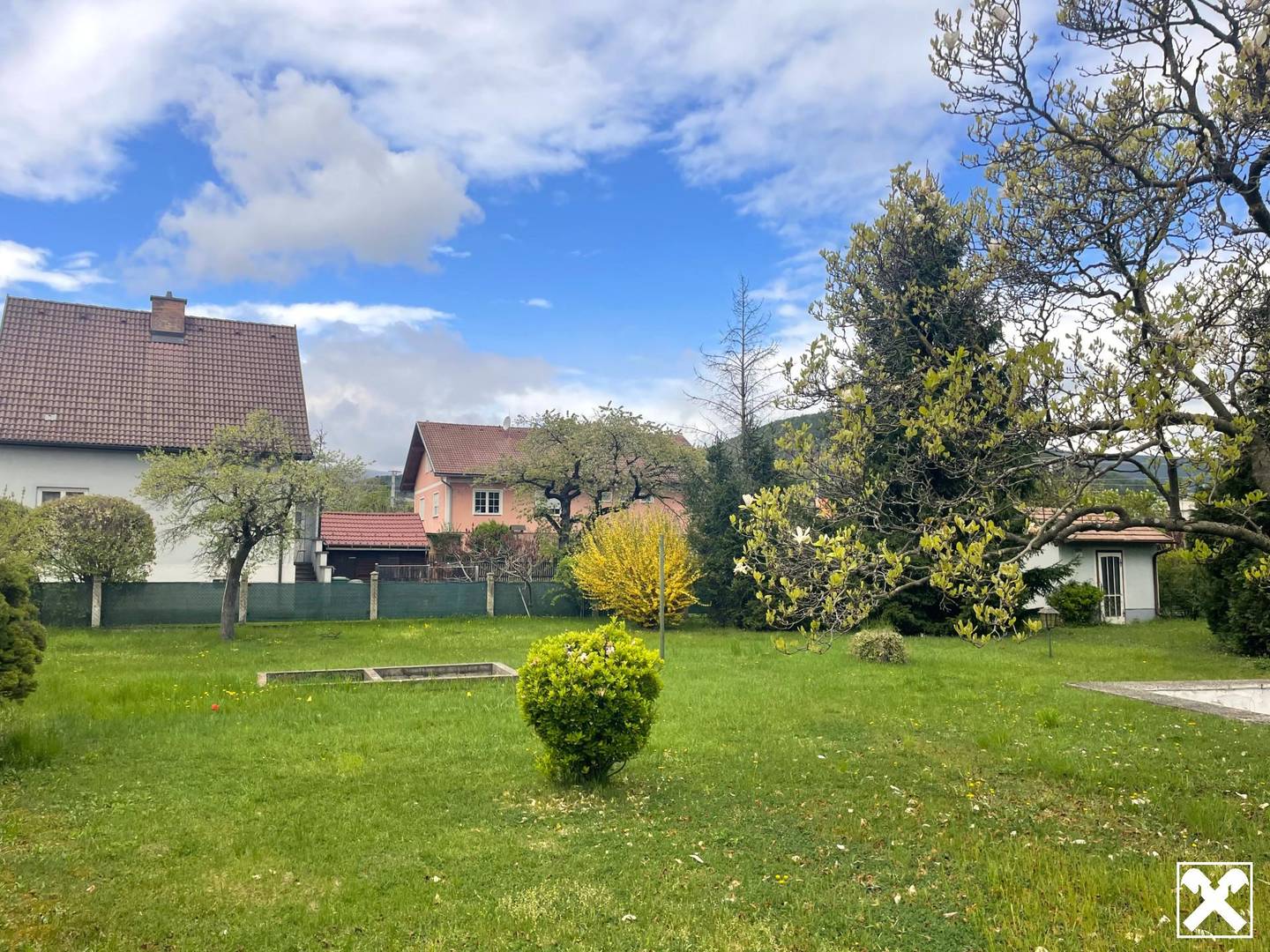 Family Home in Ternitz with Garden