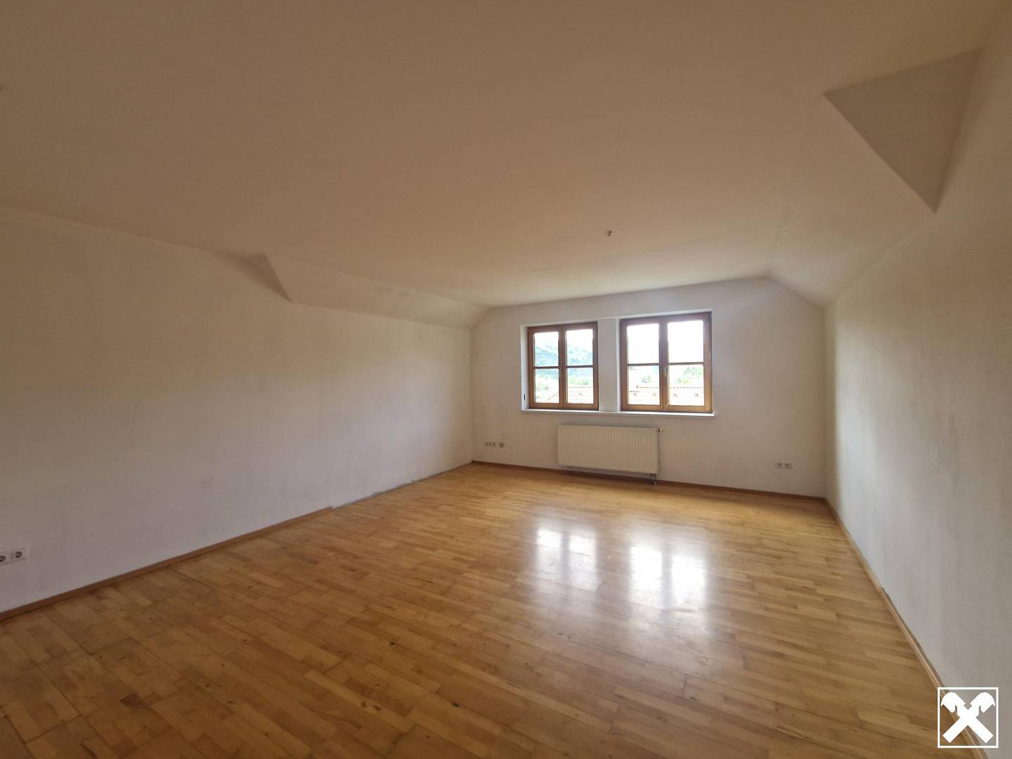 Top floor apartment with unobstructed view
