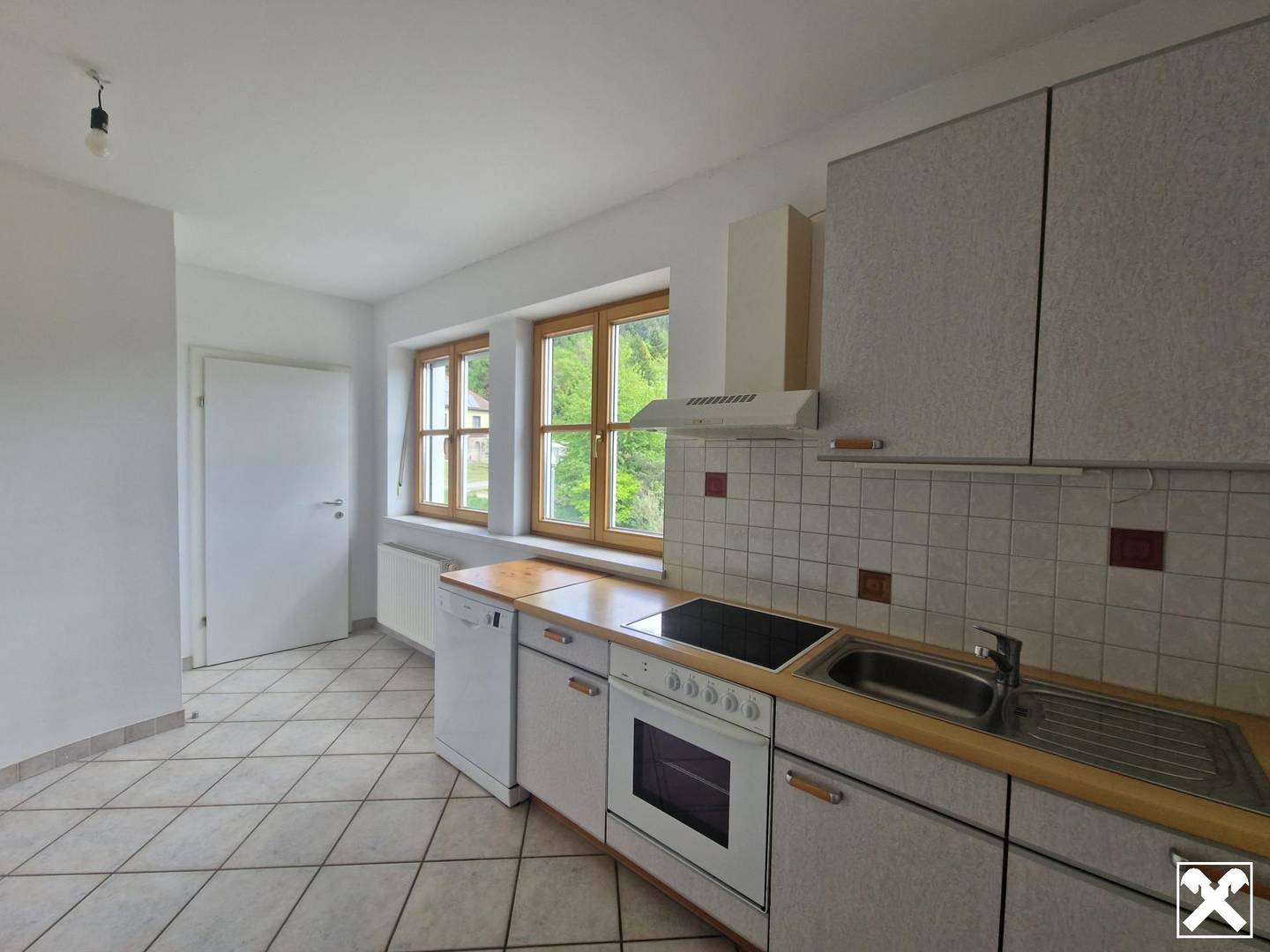 Top floor apartment with unobstructed views