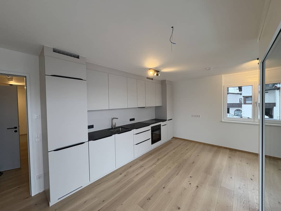Newly built apartment with loggia and fitted kitchen