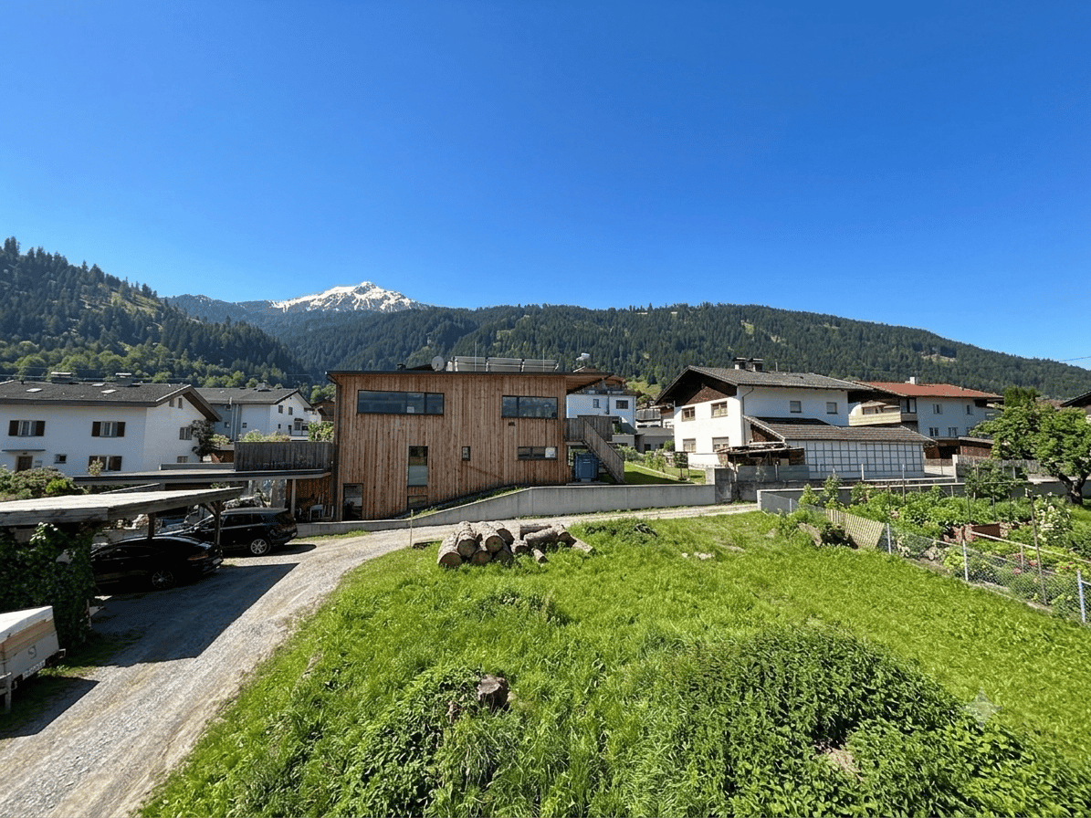 Renovation-Ready Semi-Detached House with Garden and Mountain View in Axams