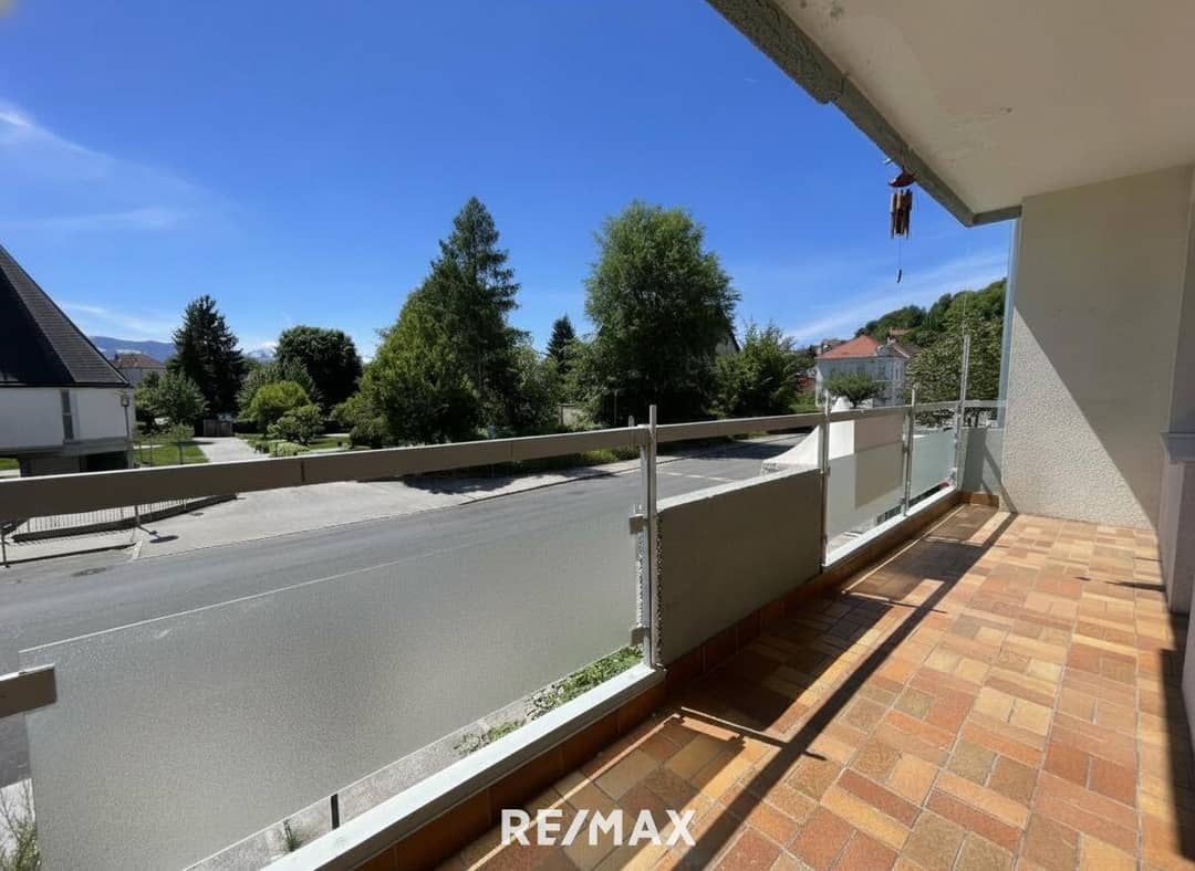 Helle 4,5-Zimmer-Wohnung mit Loggia & Balkon