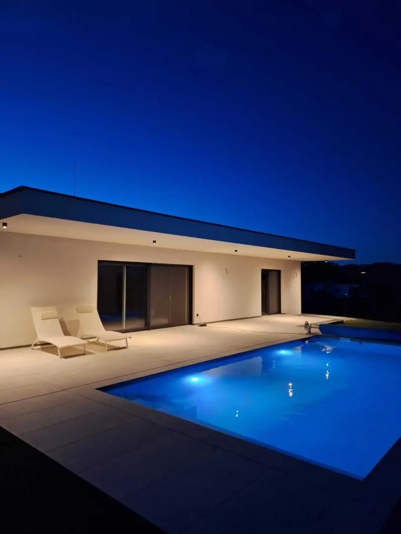 Eleganter Bungalow mit Pool in Sankt Bartholomä