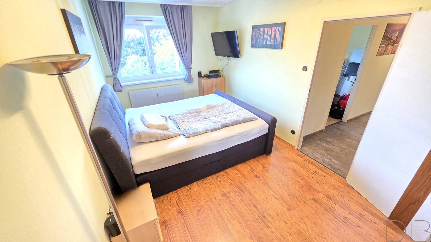 Wohnung mit sonniger Süd Loggia und Parkplatz