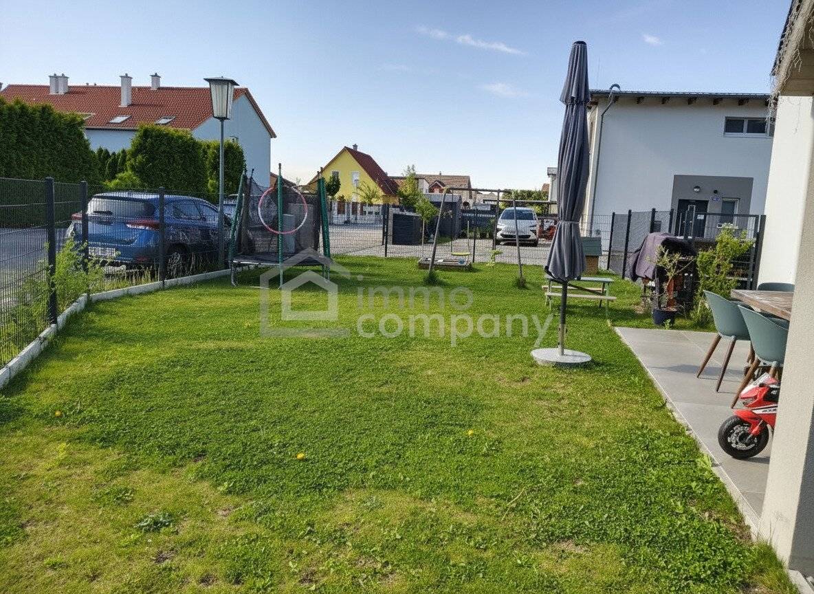 Neuwertige Doppelhaushälfte in Wöllersdorf