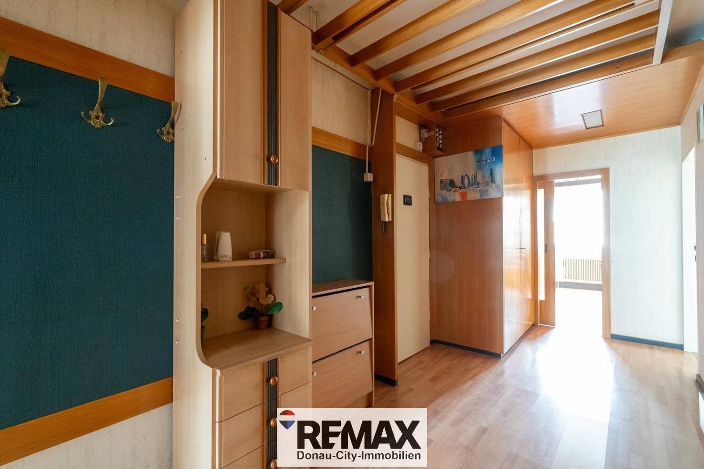 3-Room Apartment with Loggia in Vienna 1120