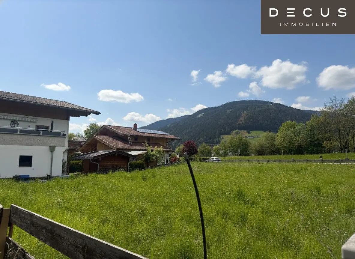 Sunny plot in a quiet location with a view in Mittersill