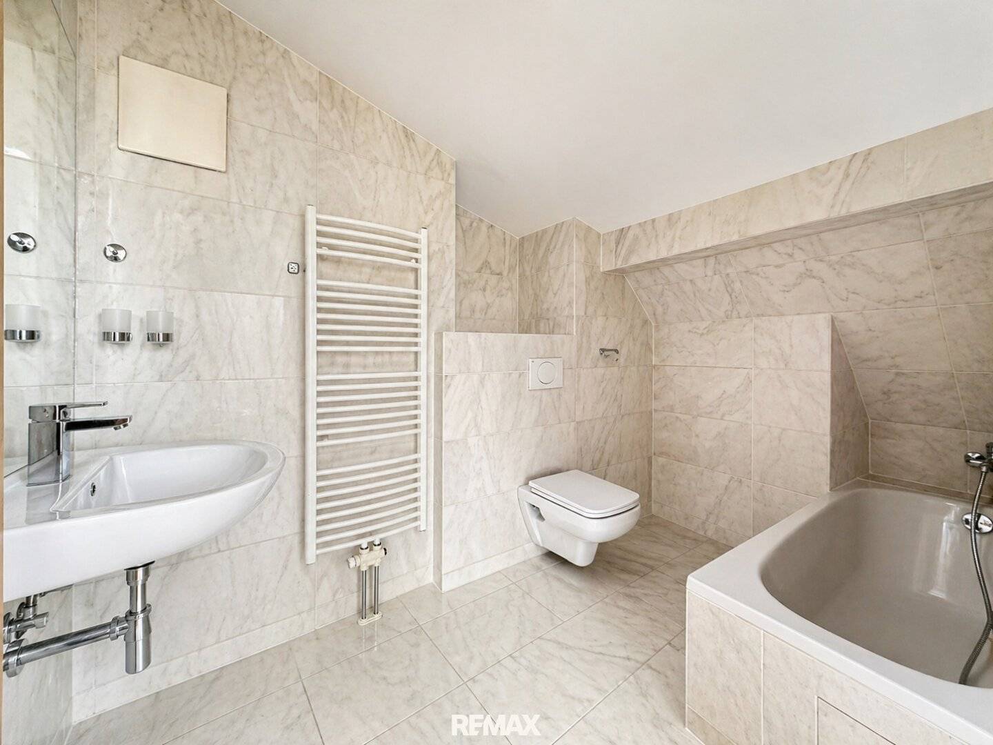 Herviciushof – Room Rental with Terraces in Vienna 12