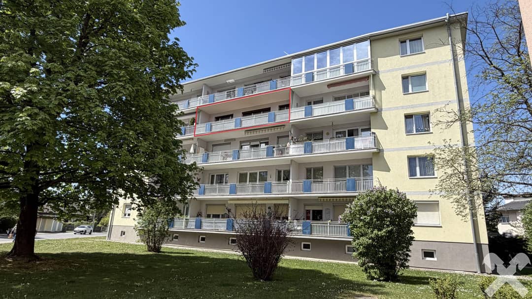 Wohnung mit großem Balkon und Lift