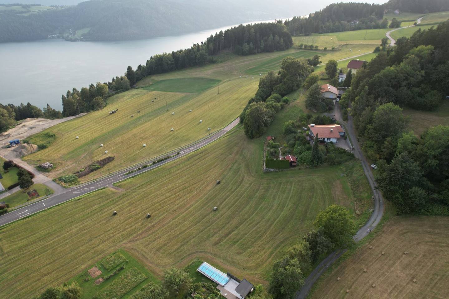 Grundstück mit Seeblick in Sappl