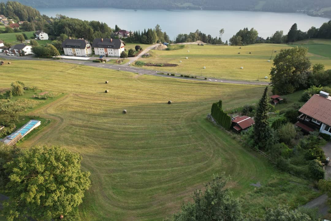 Grundstück mit Seeblick in Sappl