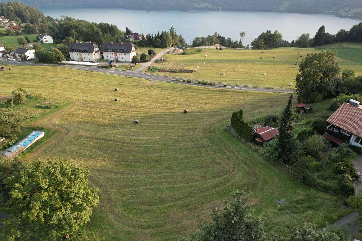 Grundstück mit Seeblick in Sappl