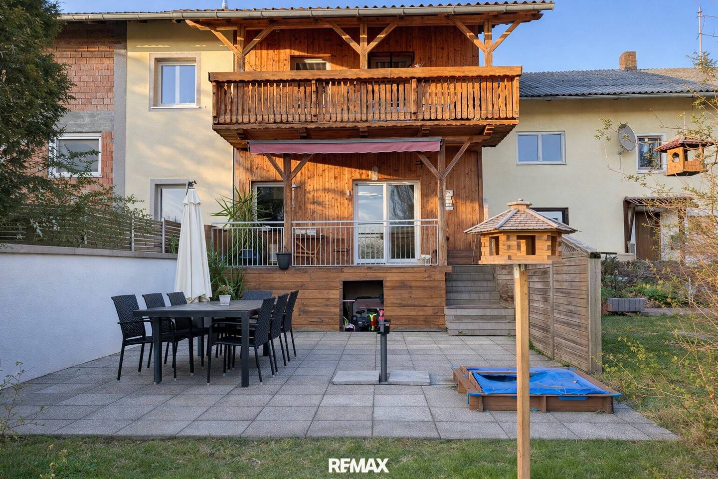 Großzügiges Reihenhaus mit Balkon und Terrasse
