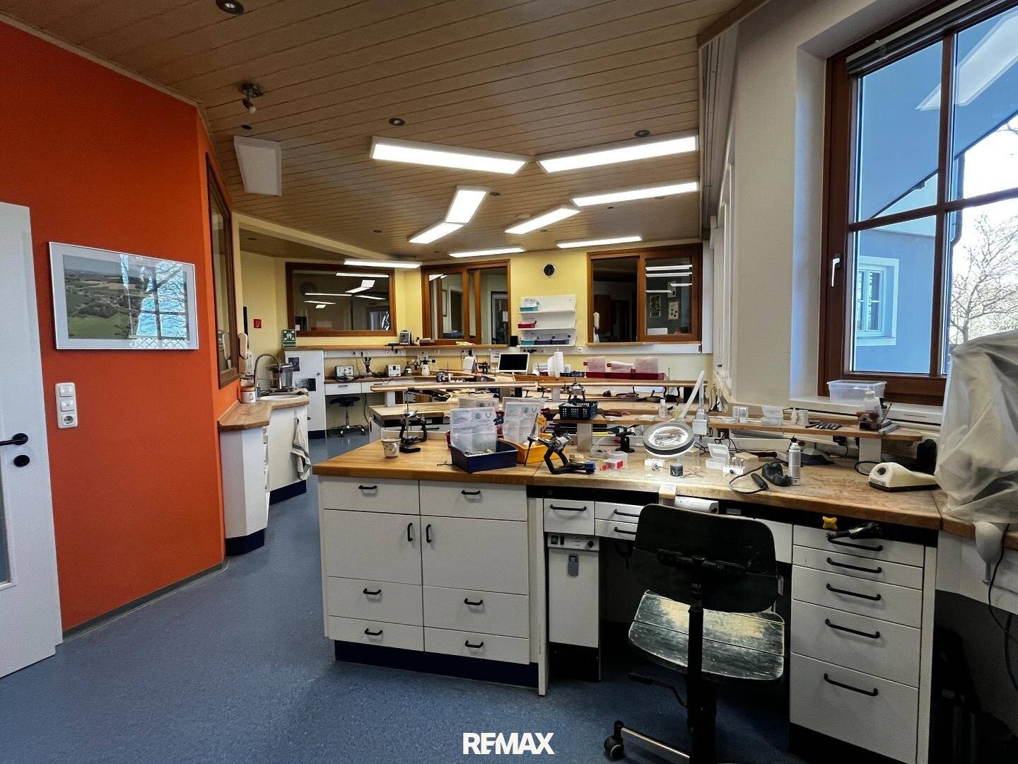 Practice or Medical Office in Aistersheim