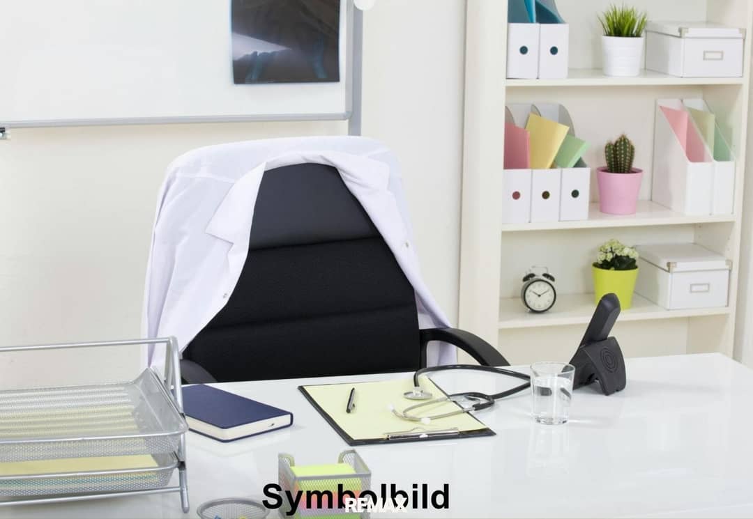 Practice or Medical Office in Aistersheim