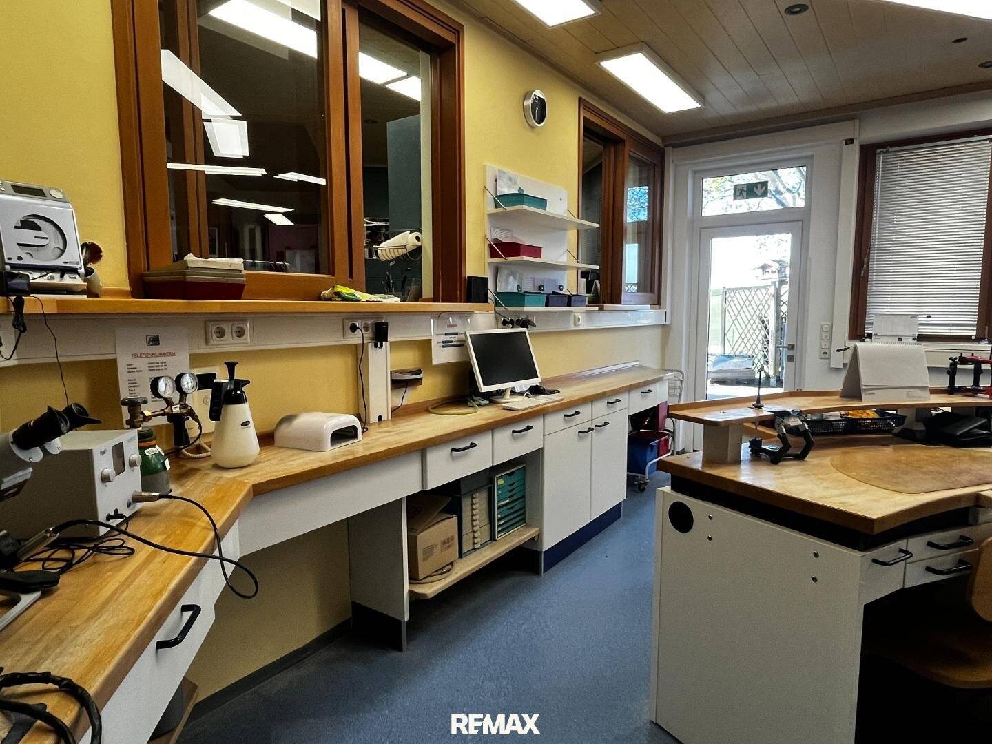Practice or Medical Office in Aistersheim