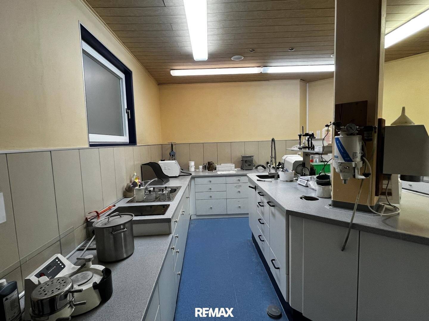 Practice or Medical Office in Aistersheim