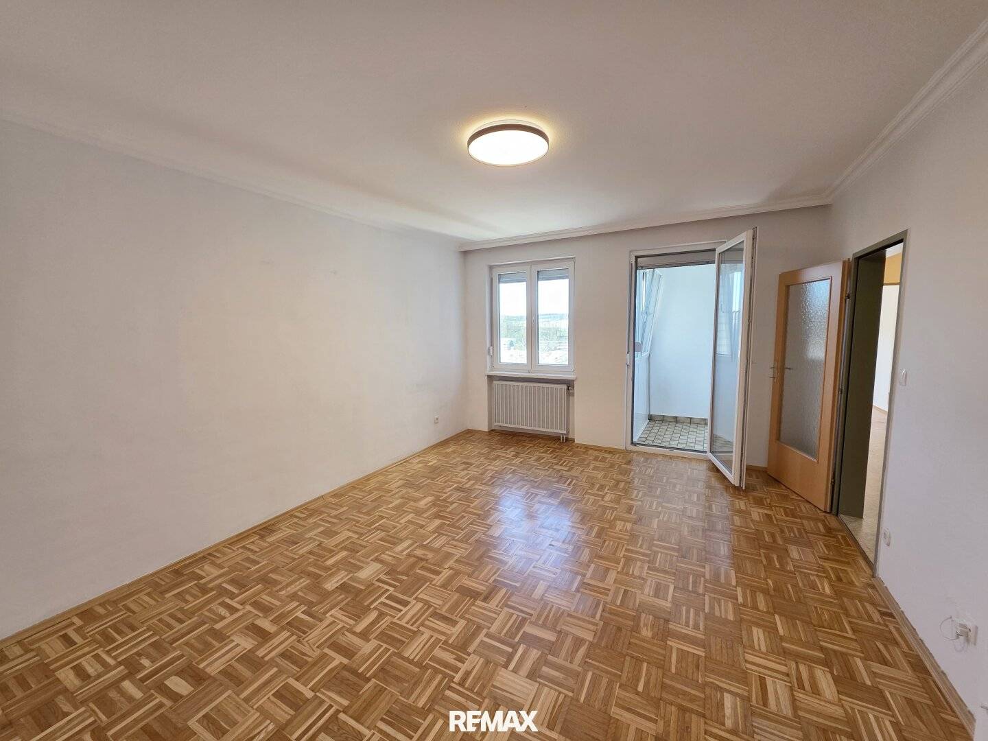 Renovierte Wohnung mit Loggia und Lift