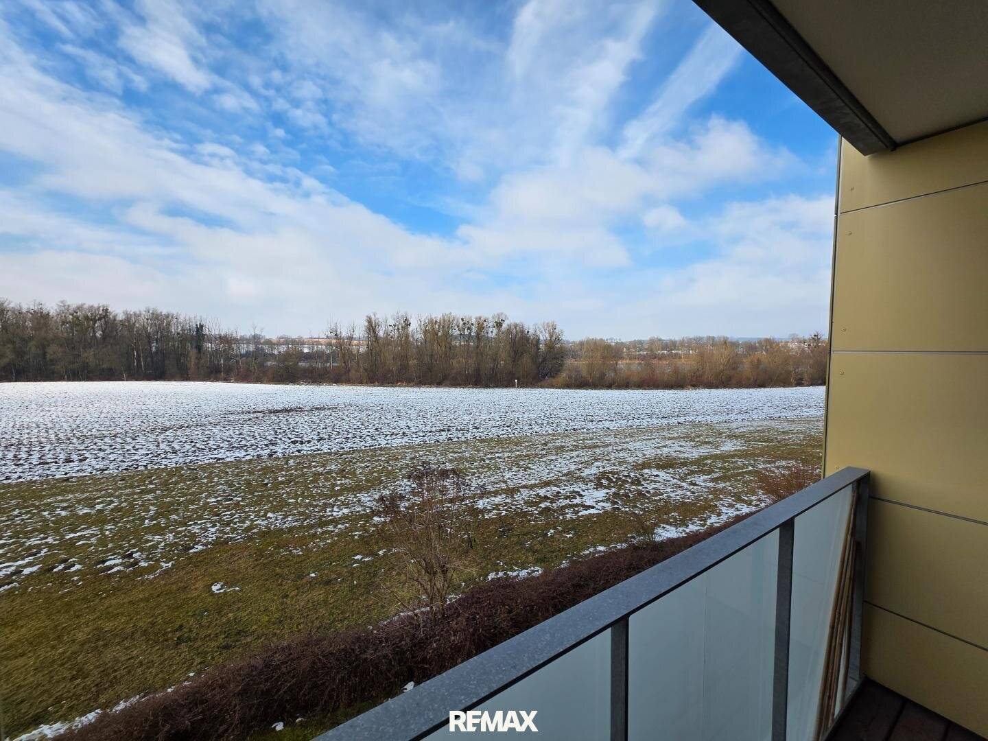 Apartment with loggia in a quiet central location