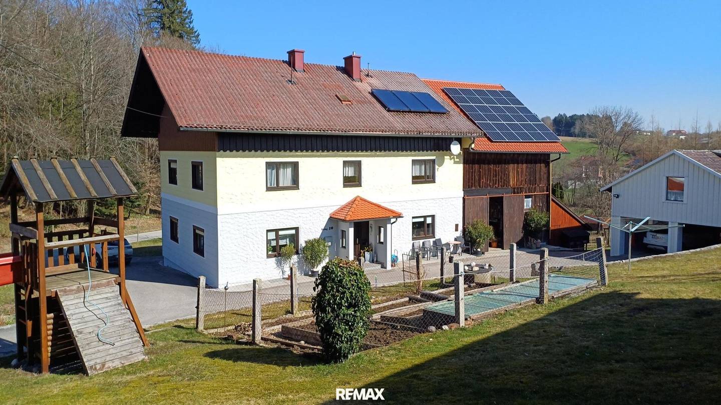 Charmantes Sacherl auf 1,1 ha Grundstück