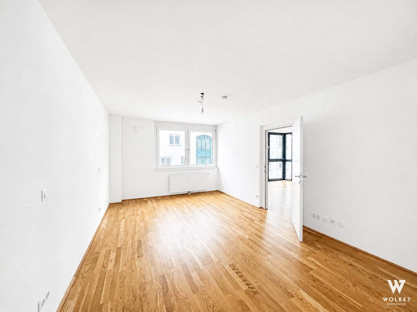 Apartment near Burggasse bright and quiet