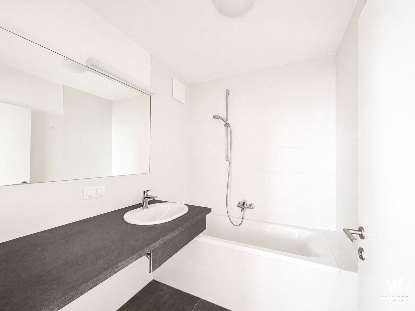 Apartment near Burggasse bright and quiet