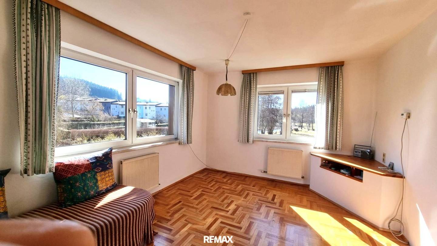 Gepflegtes Haus mit Balkon in Zwettl an der Rodl
