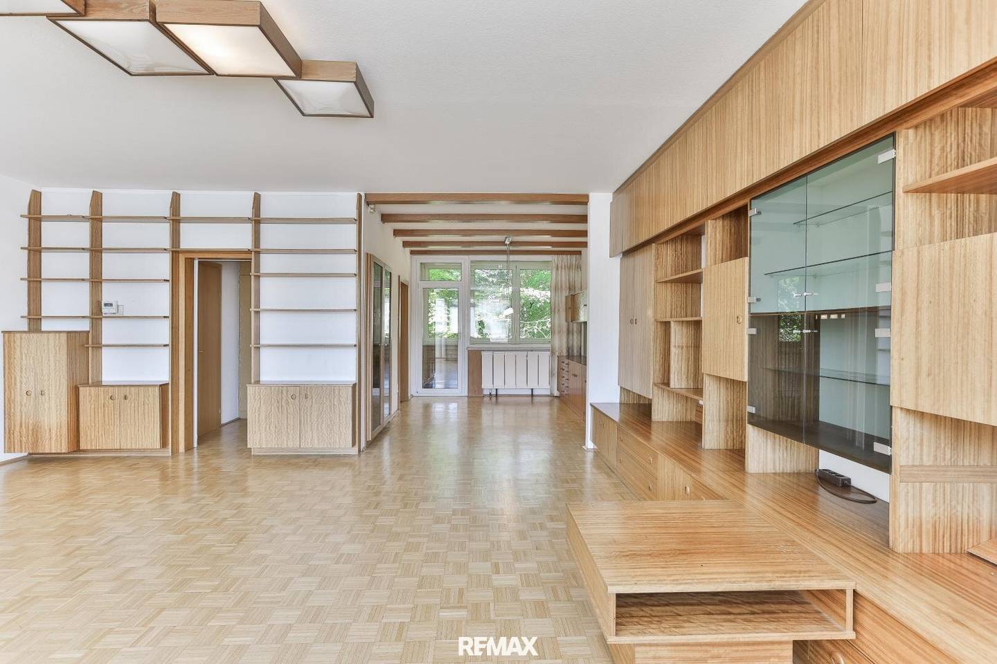 Wohnung on the Gugl in Linz with garage included