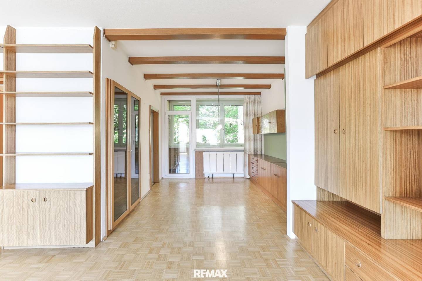 Wohnung on the Gugl in Linz with garage included