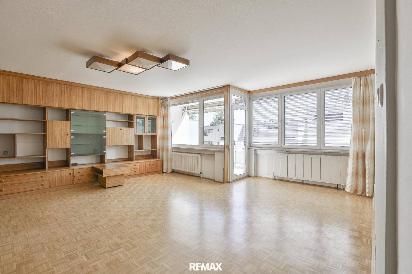 Wohnung on the Gugl in Linz with garage included