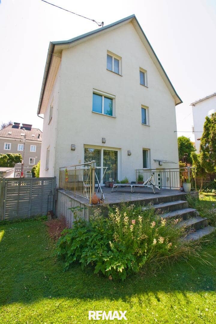 Stadthaus mit 3 Mietwohnungen am Froschberg